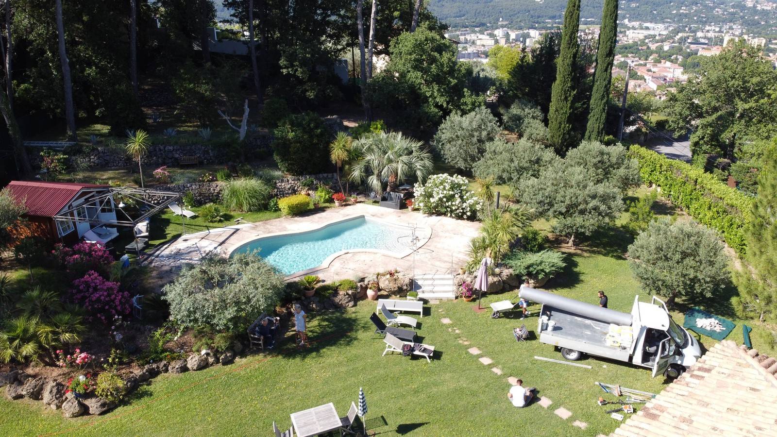 Mise en place de gazon synthétique en terrasse