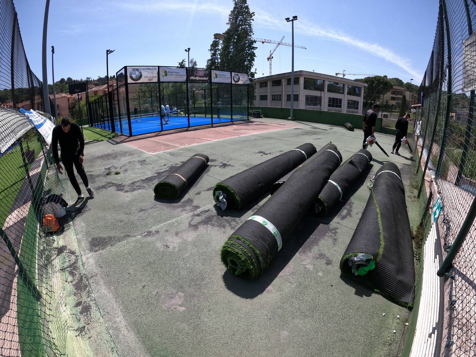 Réhabilitation de deux terrains de padel avec notre gazon synthétique haut de gamme à Mougins dans les Alpes Maritimes