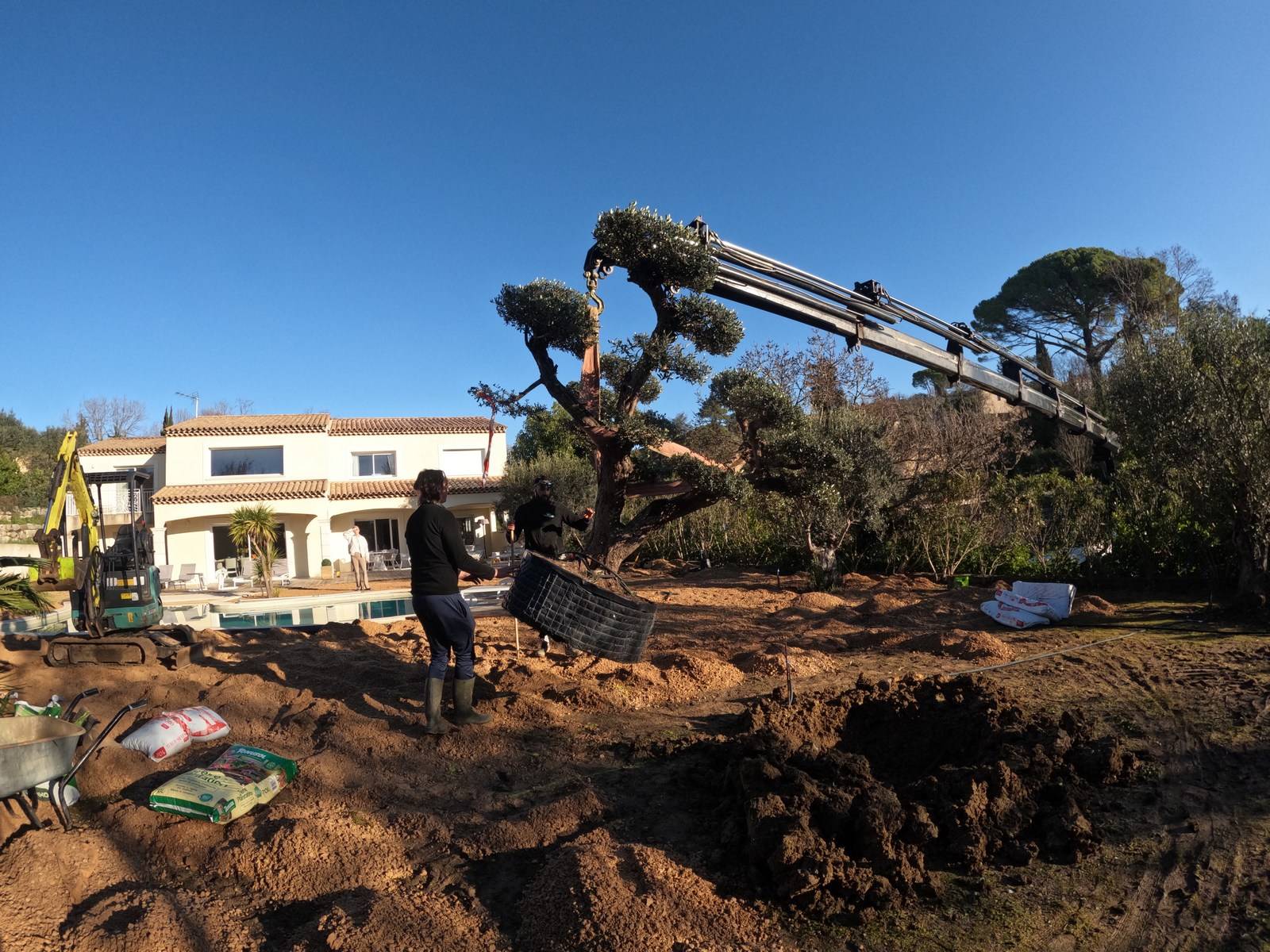 Création d'un putting green de 30m² à Opio dans le cadre d'un aménagement complet en gazon synthétique