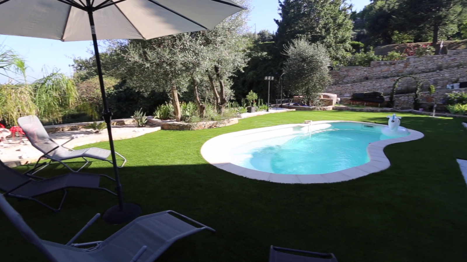 Prix pour la réalisation d’un putting green synthétique Cannes 06 proche de Mandelieu-la-Napoule