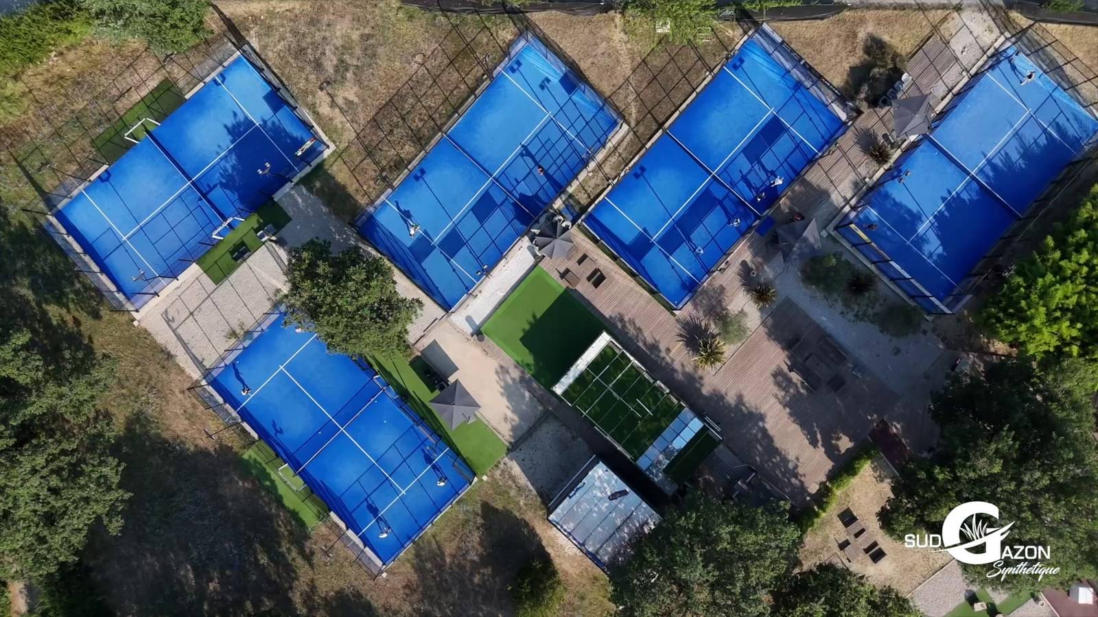 Spécialiste du padel en gazon synthétique sur Grasse