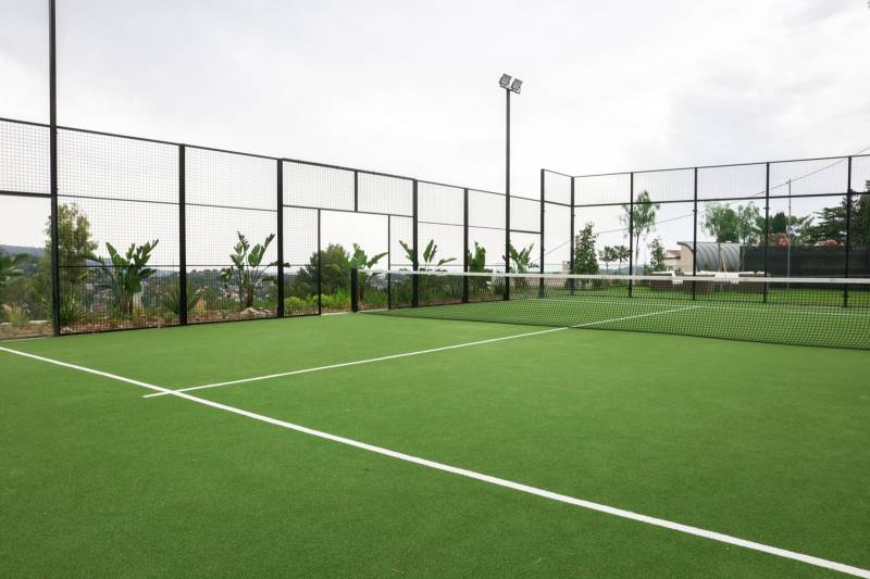 Gazon synthétique professionnel pour courts de padel dans le 06 et 83