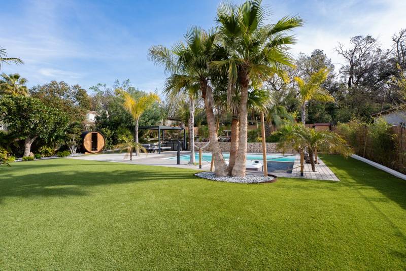 Un aménagement paysager exceptionnel et haut de gamme à Fréjus près de Saint-Raphaël, dans le Var, pour des clients exigeants