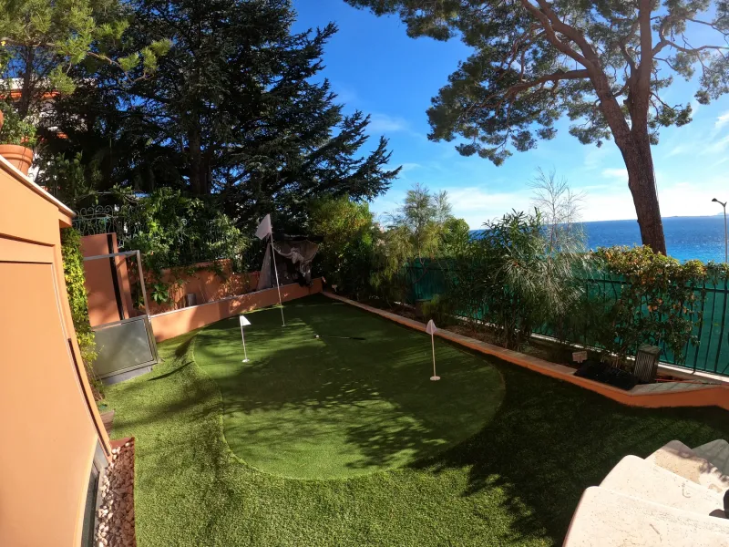 Putting green synthétique 60 m² avec vue mer à Nice – Alpes-Maritimes (06)