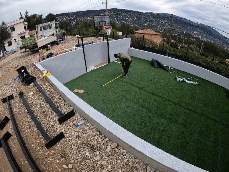 Installation d'un terrain de foot de 120m² à Peymeinade (Alpes Maritimes), dimensions sur mesure, pour un particulier tout est possible !