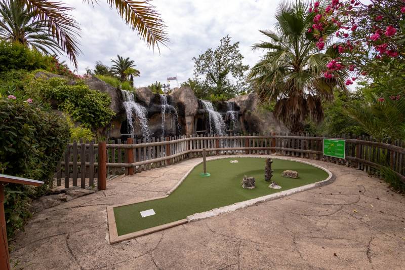 Avis sur la réhabilitation de son mini-golf par le directeur du Marineland d'Antibes