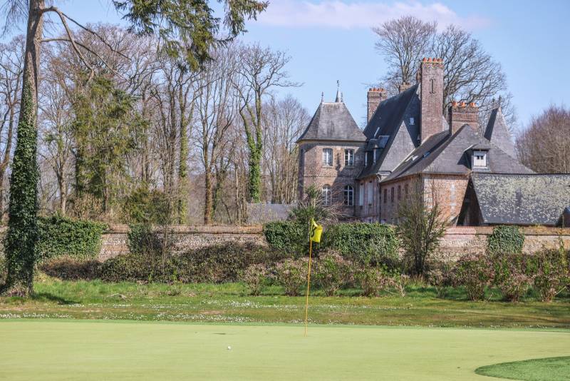 Retour sur une réalisation emblématique : le golf d’Arnouville en gazon synthétique