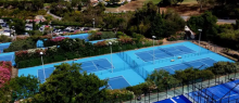Cap Esterel village vacances avec terrains de padel à Agay dans le Var